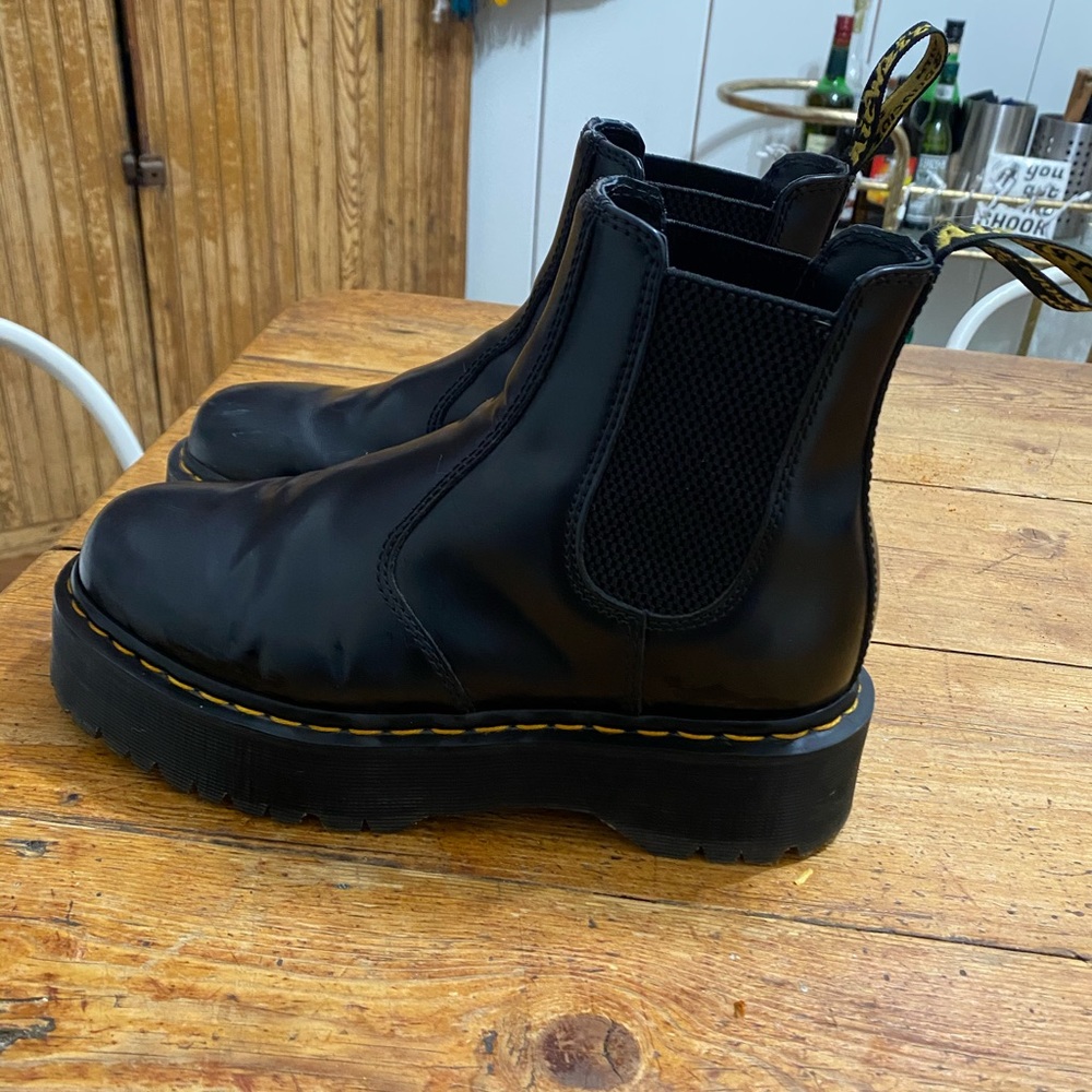 COPY - Dr. Martens 2976 Quad Platform Boot